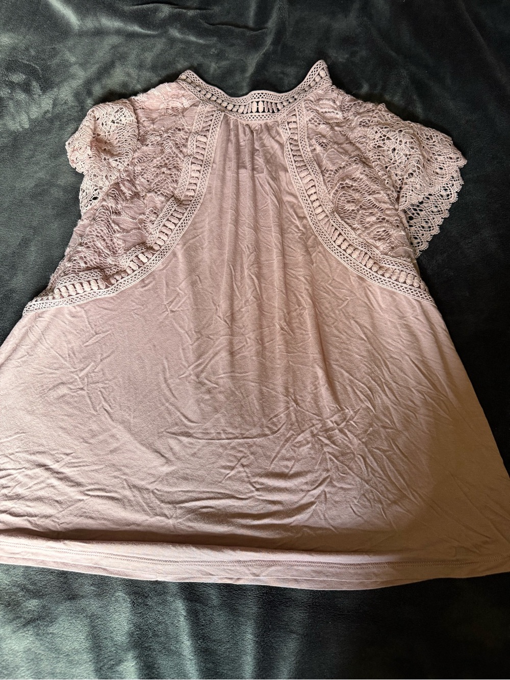 Cable & Gauge Lace Yoke Short Sleeve Top - Dusty Rose